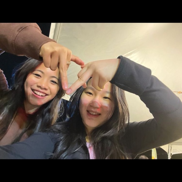 Button up Brandy Melville sweater - Picture 4 of 4